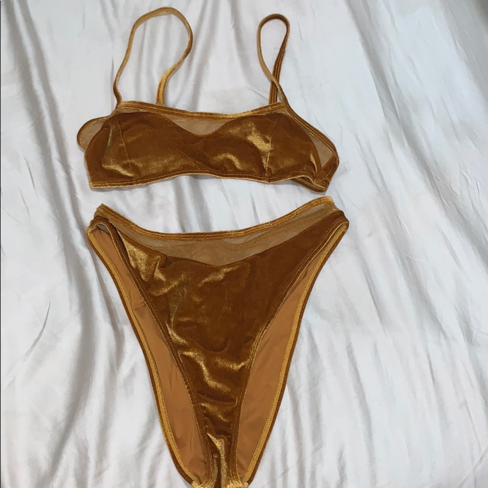 💙 3/20 Forever 21 2 piece bikini set